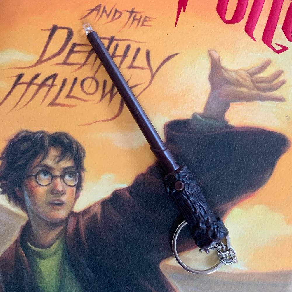 Harry Potter Lumos Wand Keychain!